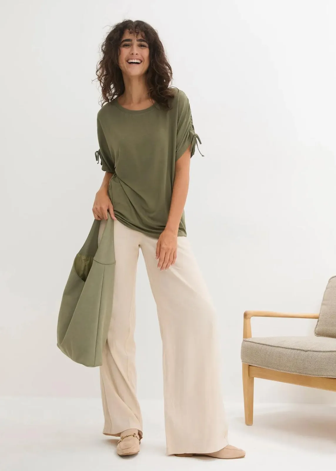 bonprix Shirts & Tops^Shirt aus fließender Viskose oliv