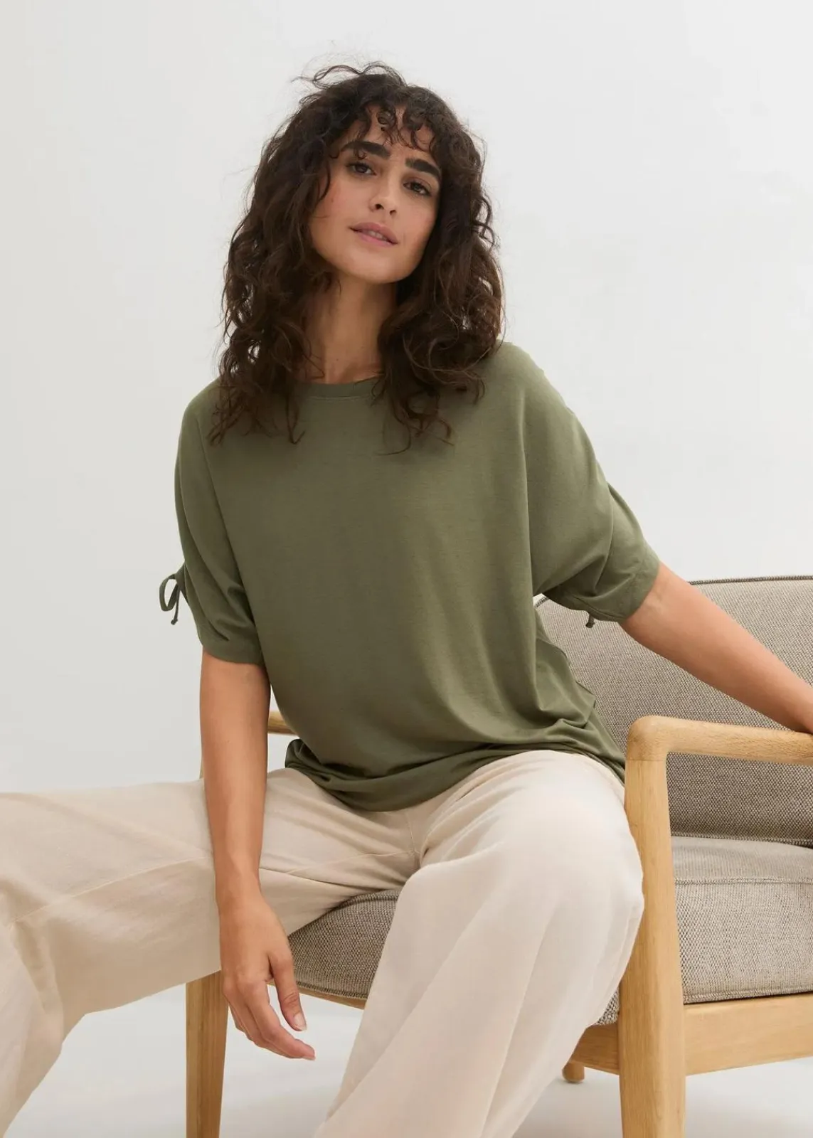 bonprix Shirts & Tops^Shirt aus fließender Viskose oliv