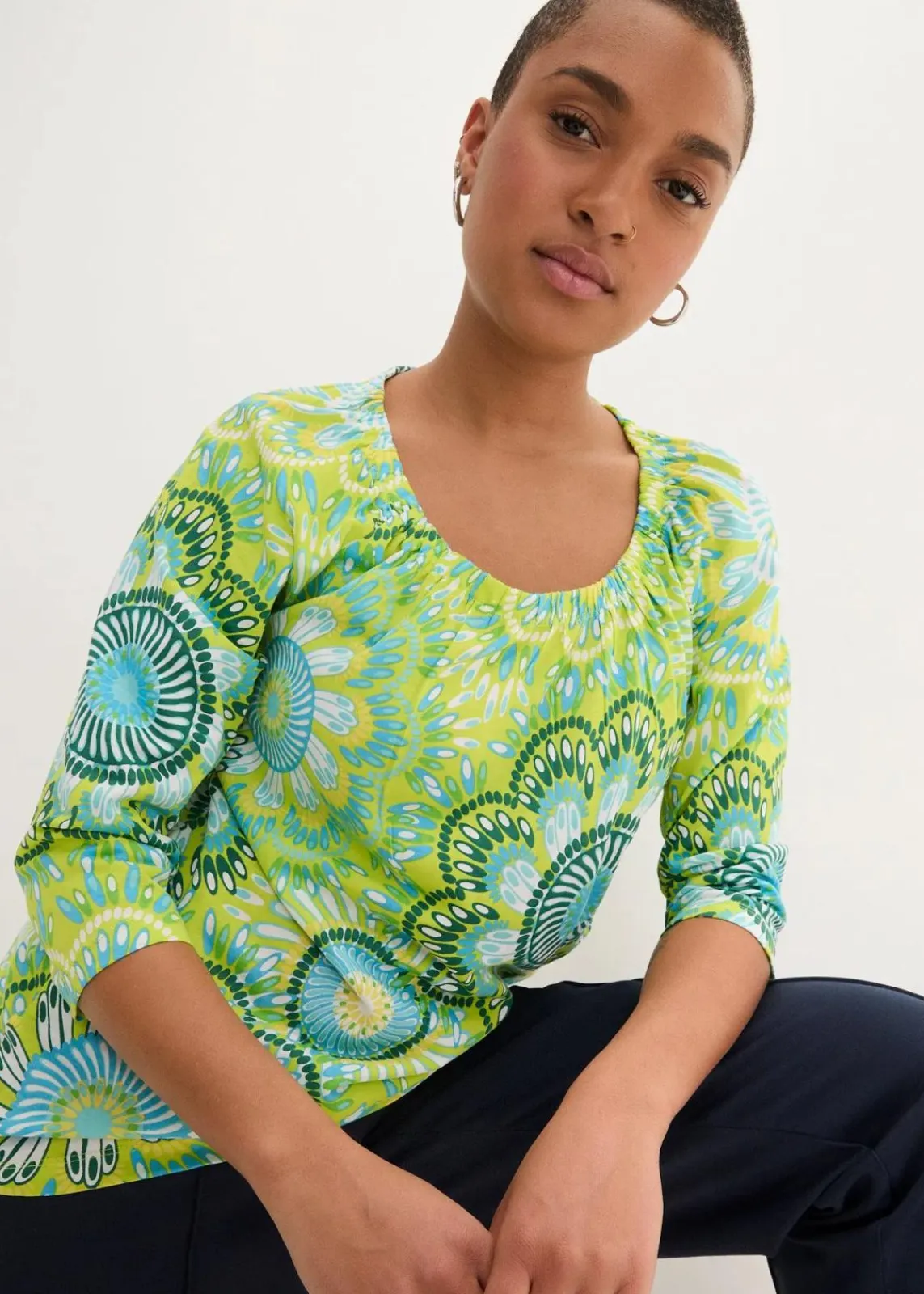 bonprix Shirts & Tops|Nachhaltigere Materialien^Shirt aus reiner Bio-Baumwolle wiesengrün geblümt