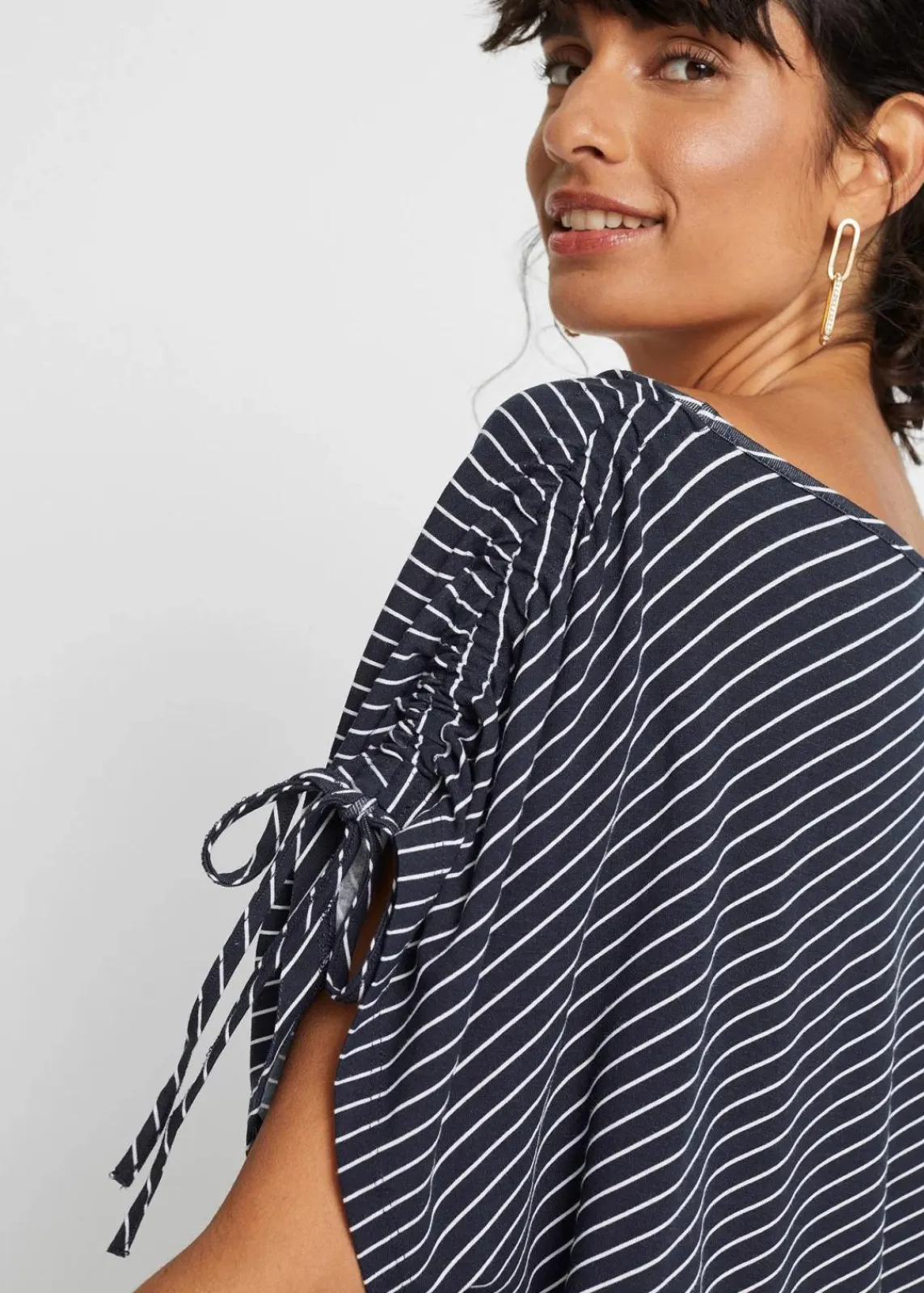 bonprix Shirts & Tops^Shirt aus softer Viskose dunkelblau/weiß gestreift