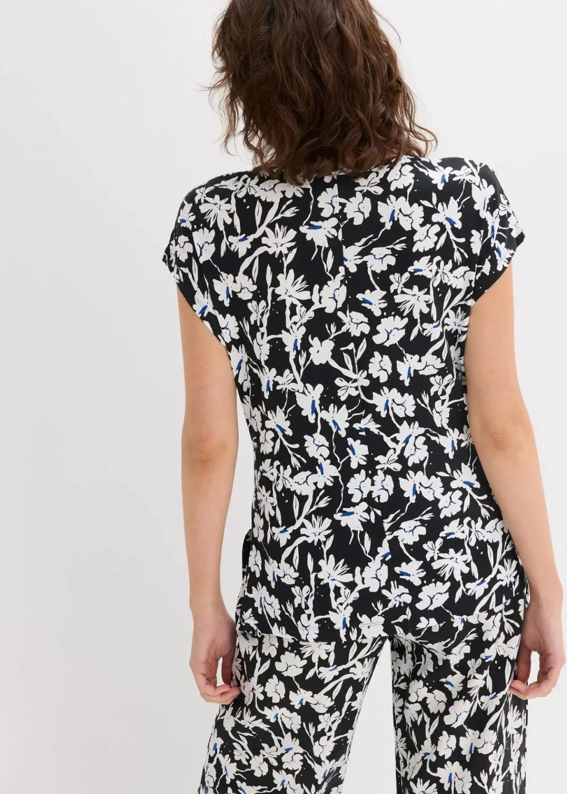 bonprix Shirts & Tops^Shirt mit Knotenoptik schwarz/weiß