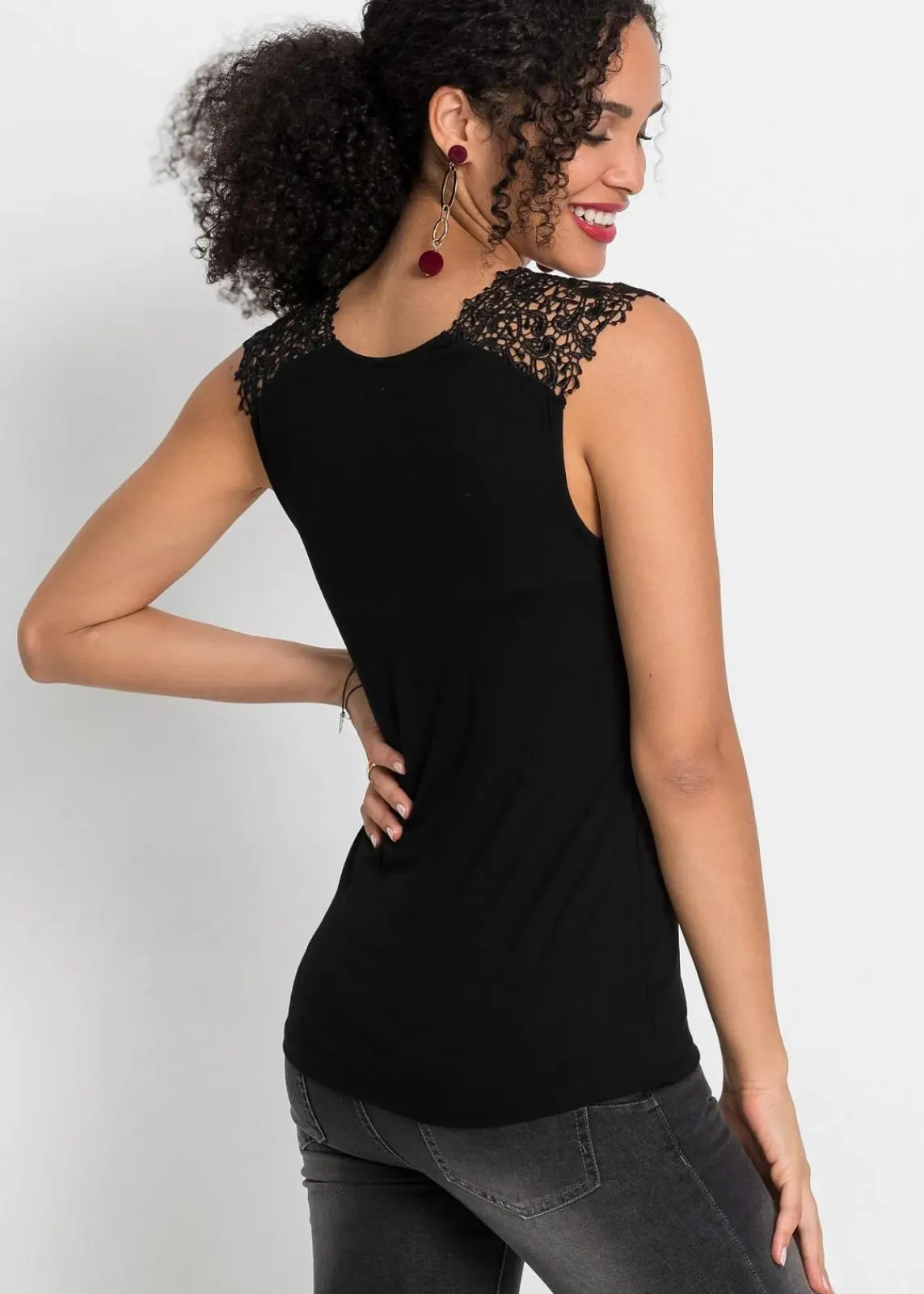 bonprix Nachhaltigere Materialien|Shirts & Tops^Shirt mit Spitze schwarz