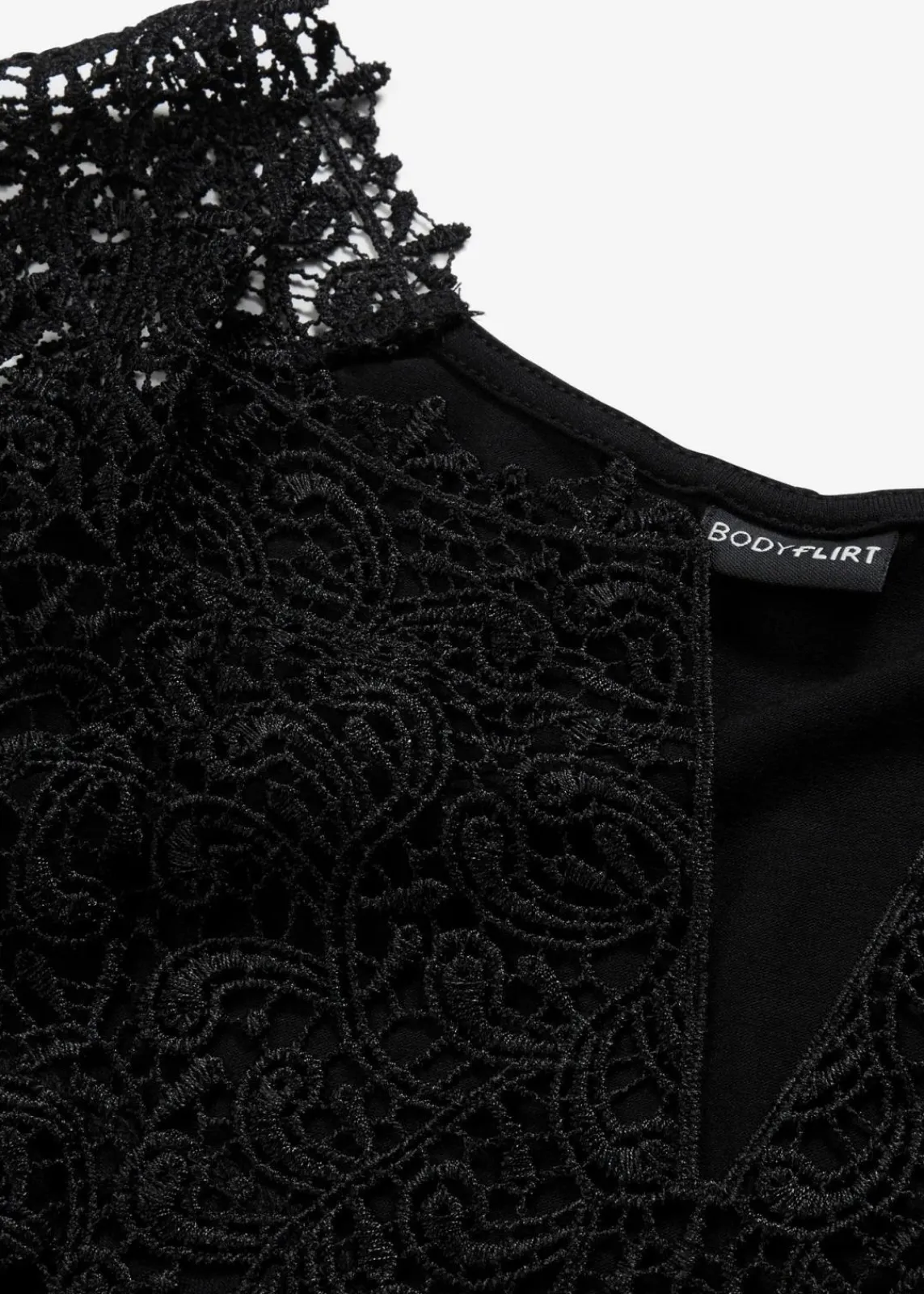 bonprix Nachhaltigere Materialien|Shirts & Tops^Shirt mit Spitze schwarz