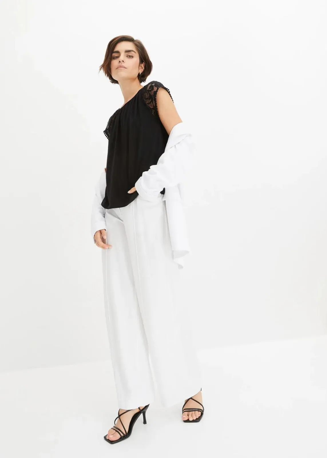 bonprix Shirts & Tops|Nachhaltigere Materialien^Shirt mit Spitzenärmeln schwarz