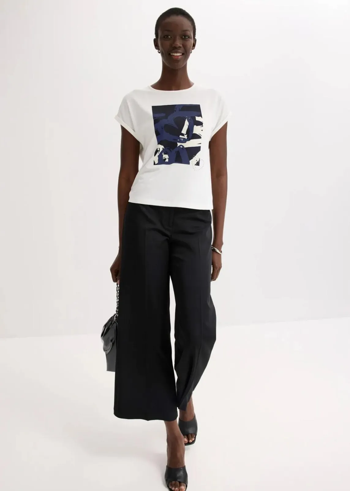bonprix Shirts & Tops^Shirt mit Viskose und Glitzersteinen wollweiß/indigo bedruckt