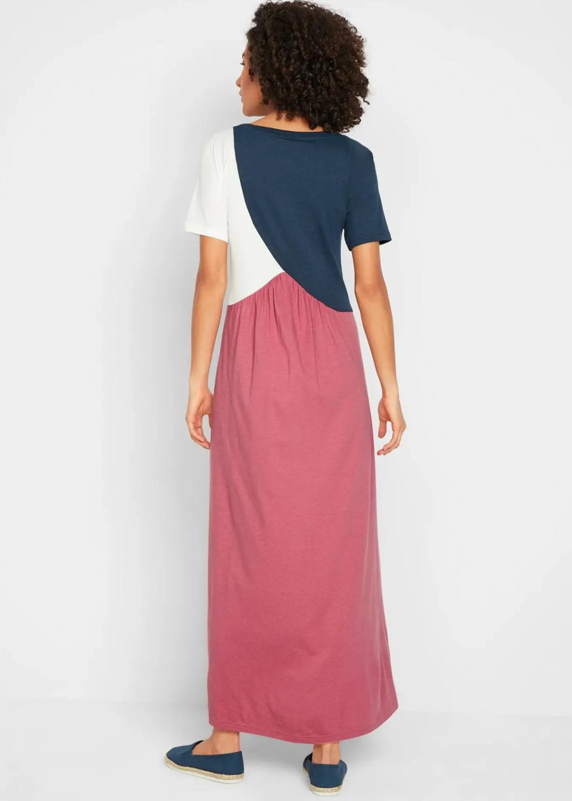 bonprix Nachhaltigere Materialien|Kleider^Shirtkleid aus Baumwoll- Viskose Mischung rauchhimbeere/dunkelblau/wollweiß