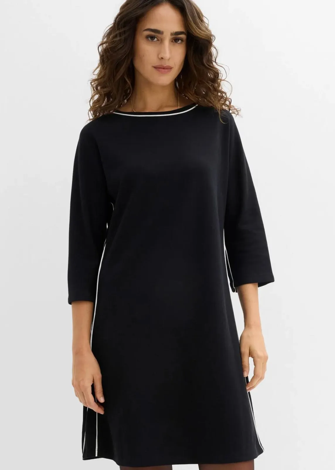 bonprix Bekleidung·Pullover & Strickjacken|Nachhaltigere Materialien^Shirtkleid aus Bio Bauwolle mit Kontrastpiping schwarz