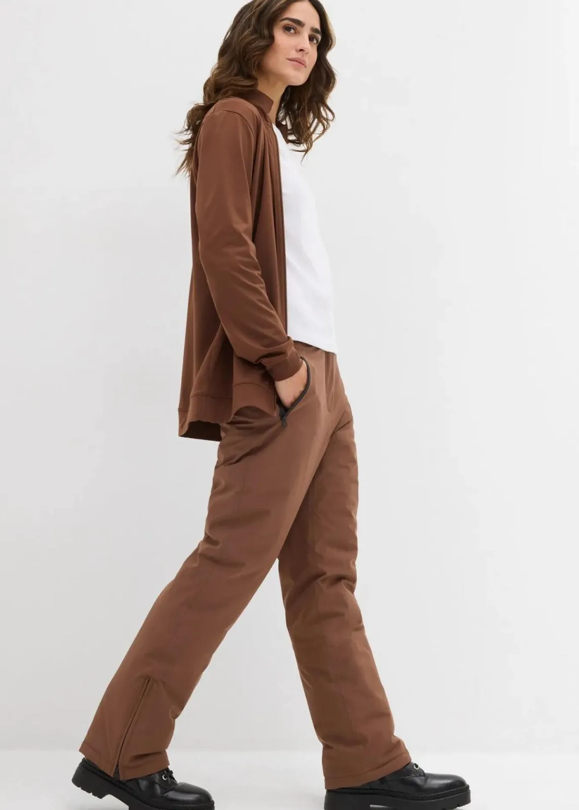 bonprix Bekleidung·Jumpsuits|Bekleidung·Sweat^Ski-Funktionshose, warm wattiert, mit Schneefang hellbraun