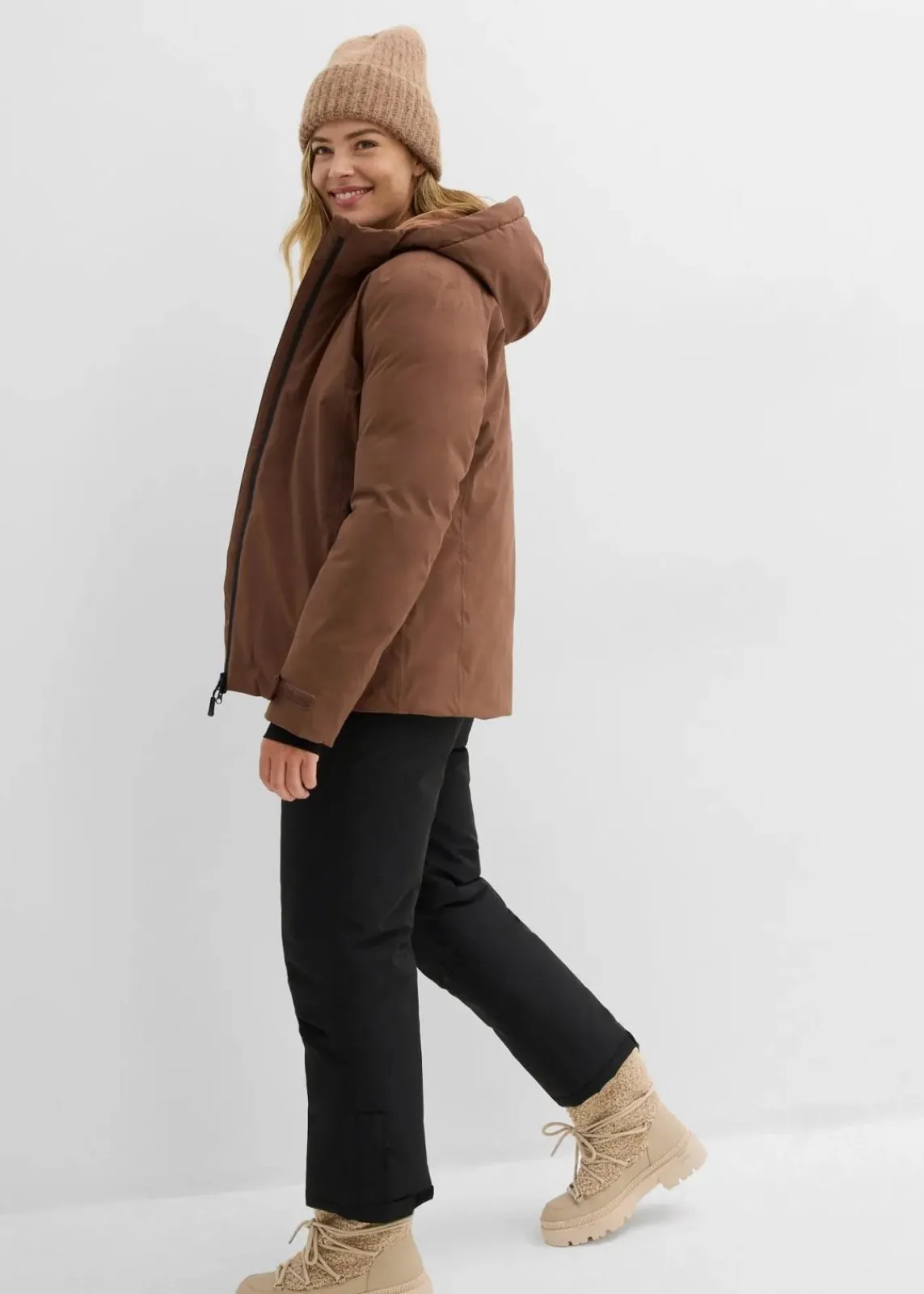 bonprix Bekleidung·Jumpsuits|Bekleidung·Sweat^Skijacke, mit Schneefang hellbraun