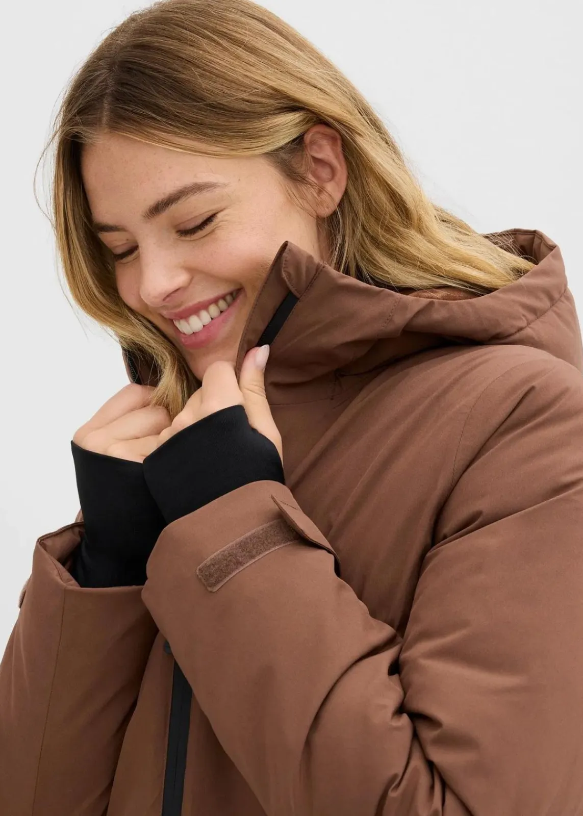 bonprix Bekleidung·Jumpsuits|Bekleidung·Sweat^Skijacke, mit Schneefang hellbraun