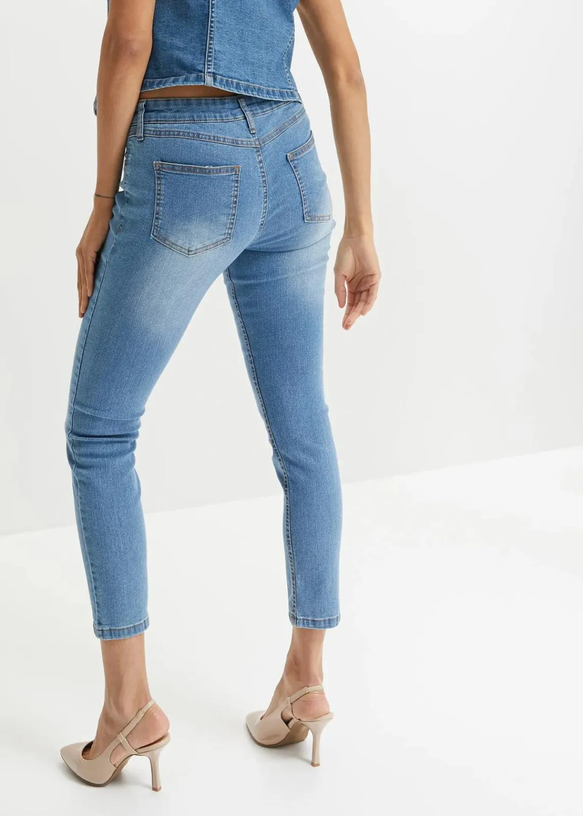 bonprix Jeans|Bekleidung·Shirts & Tops^Slim Fit Jeans Mid Waist, cropped hellblau used