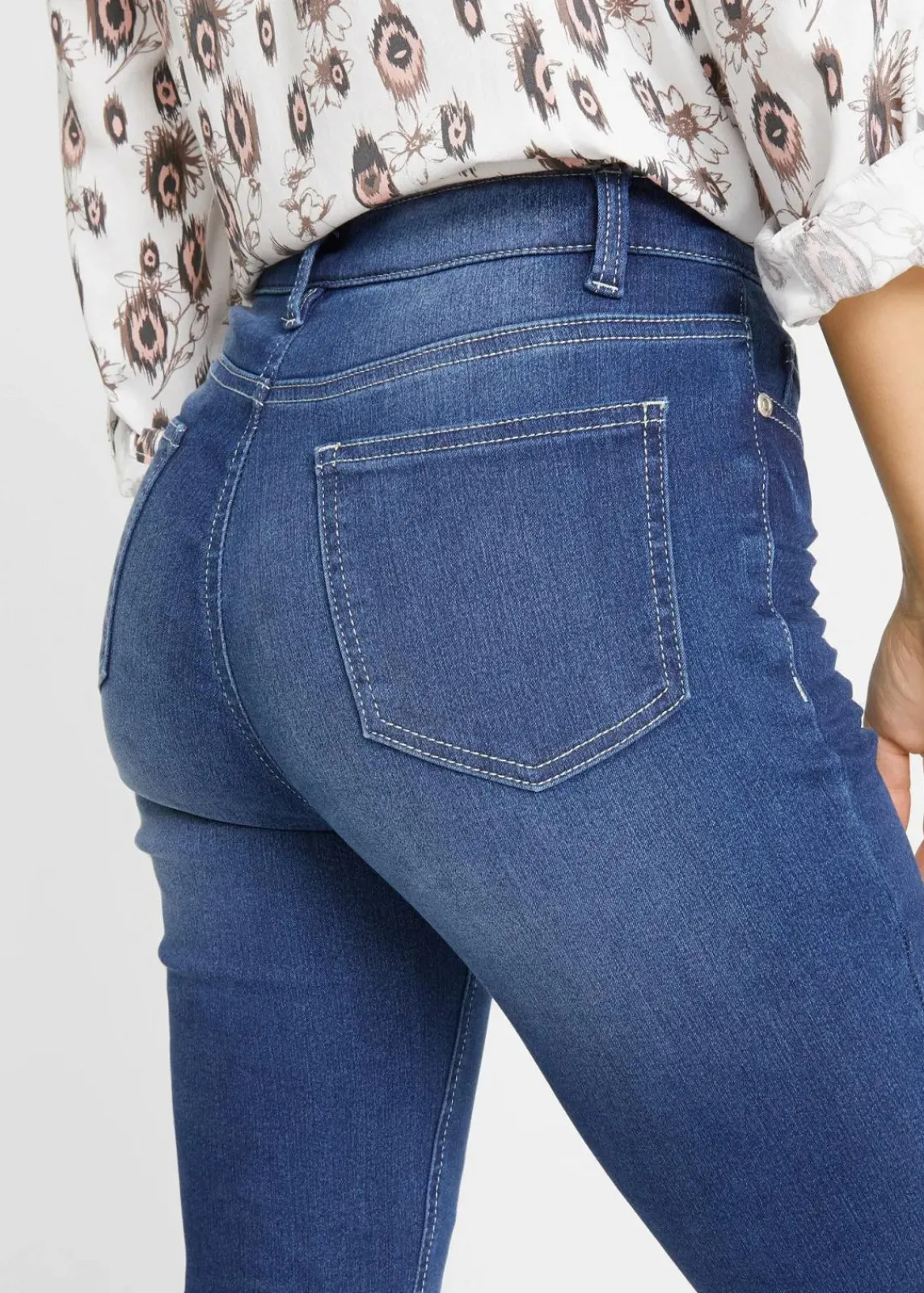 bonprix Jeans|Kurzgrößen^Slim Jeans Mid Waist, Stretch blau used