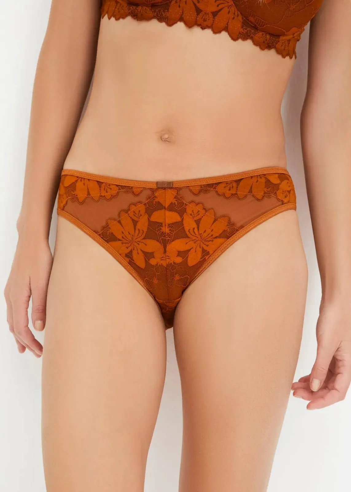 bonprix Wäsche·Dessous|Wäsche·Höschen^Slip aus zarter Spitze bronze