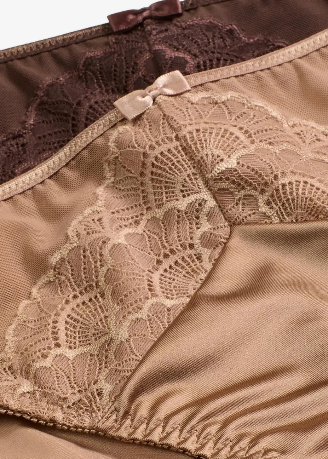 bonprix Wäsche·Dessous|Wäsche·Höschen^Slip mit Glanzeffekt (2er Pack) dunkelbraun+camel