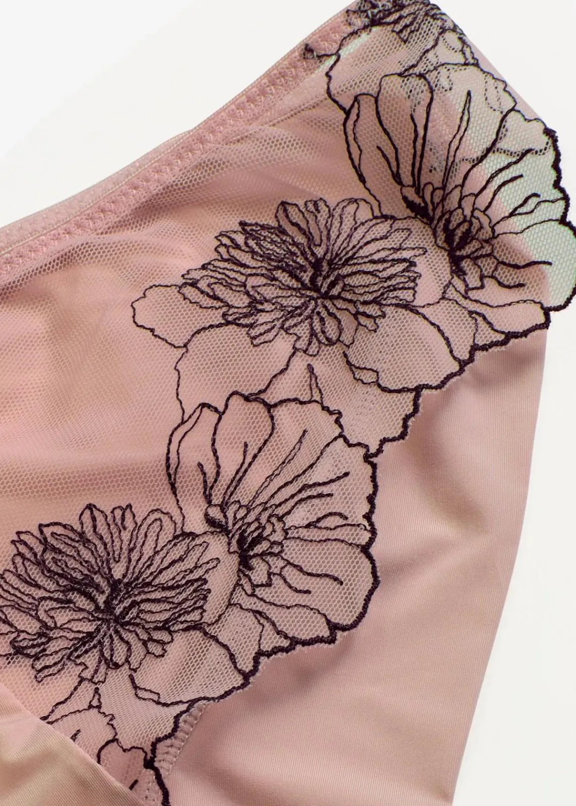 bonprix Dessous|Höschen^Slip mit zarter Stickerei mattrosa/beere