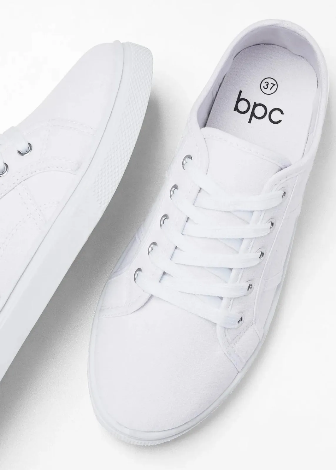 bonprix Sneaker|Sneaker^Sneaker aus Baumwoll-Canvas mit Stickerei weiß
