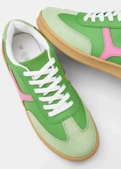 bonprix Sneaker^Sneaker im Retrolook kleegrün/kristallrosa