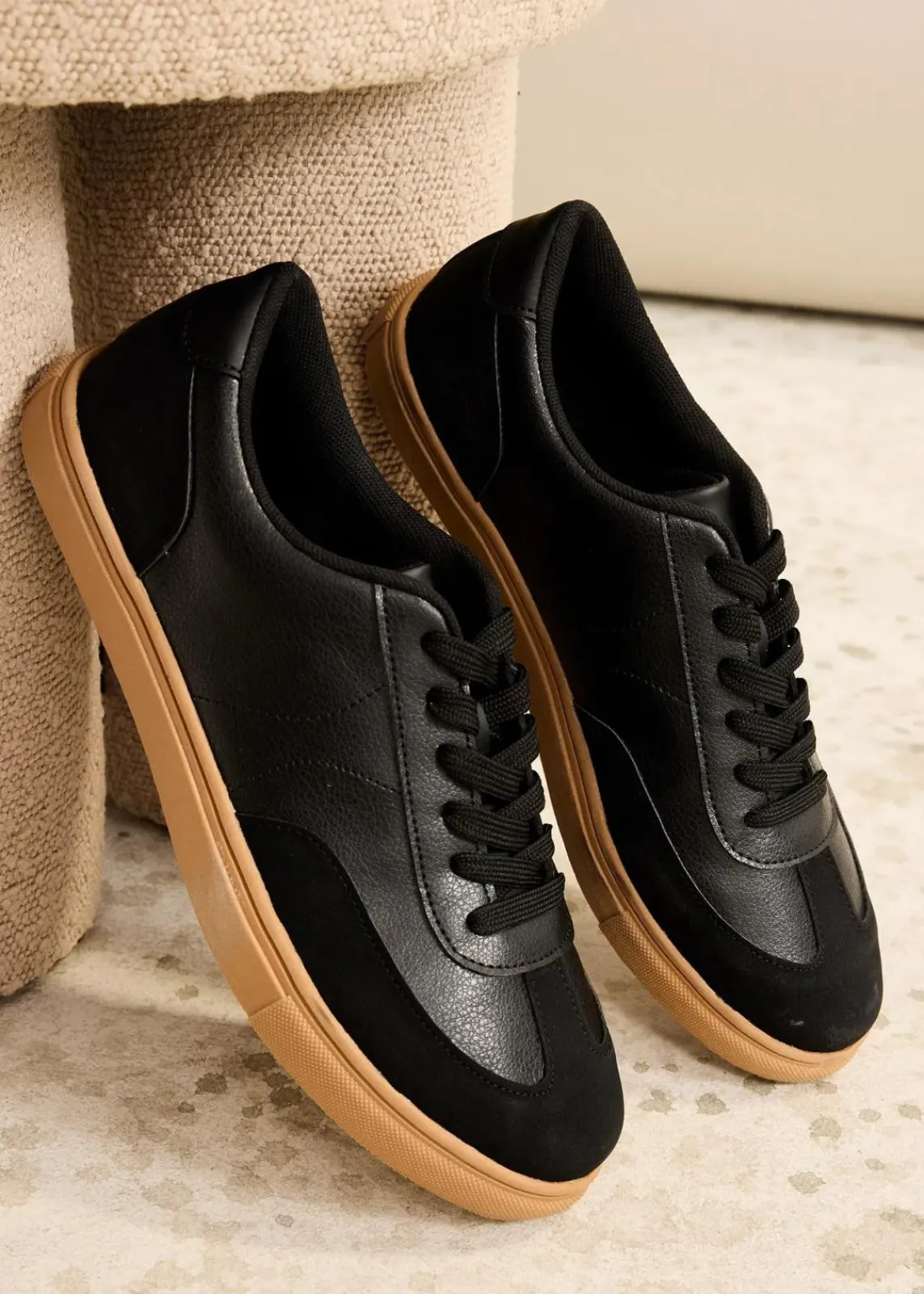 bonprix Sneaker|Sport- & Trekkingschuhe^Sneaker im Retrolook schwarz