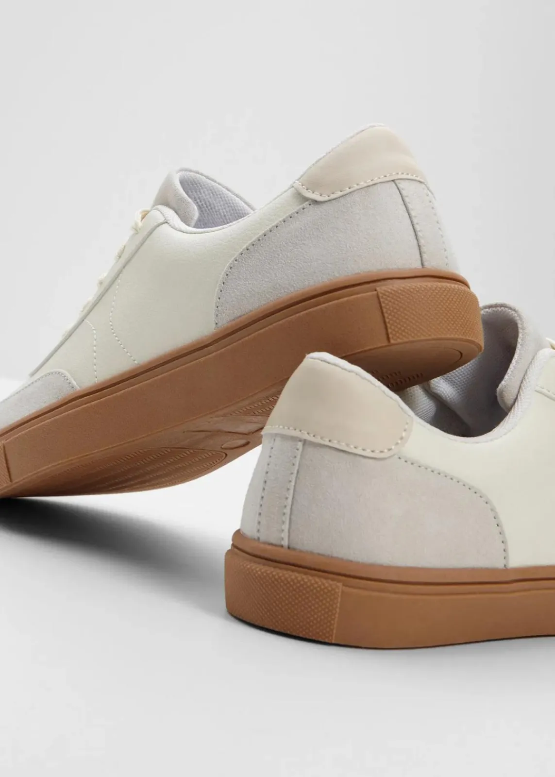 bonprix Sport- & Trekkingschuhe|Sneaker^Sneaker im Retrolook wollweiß