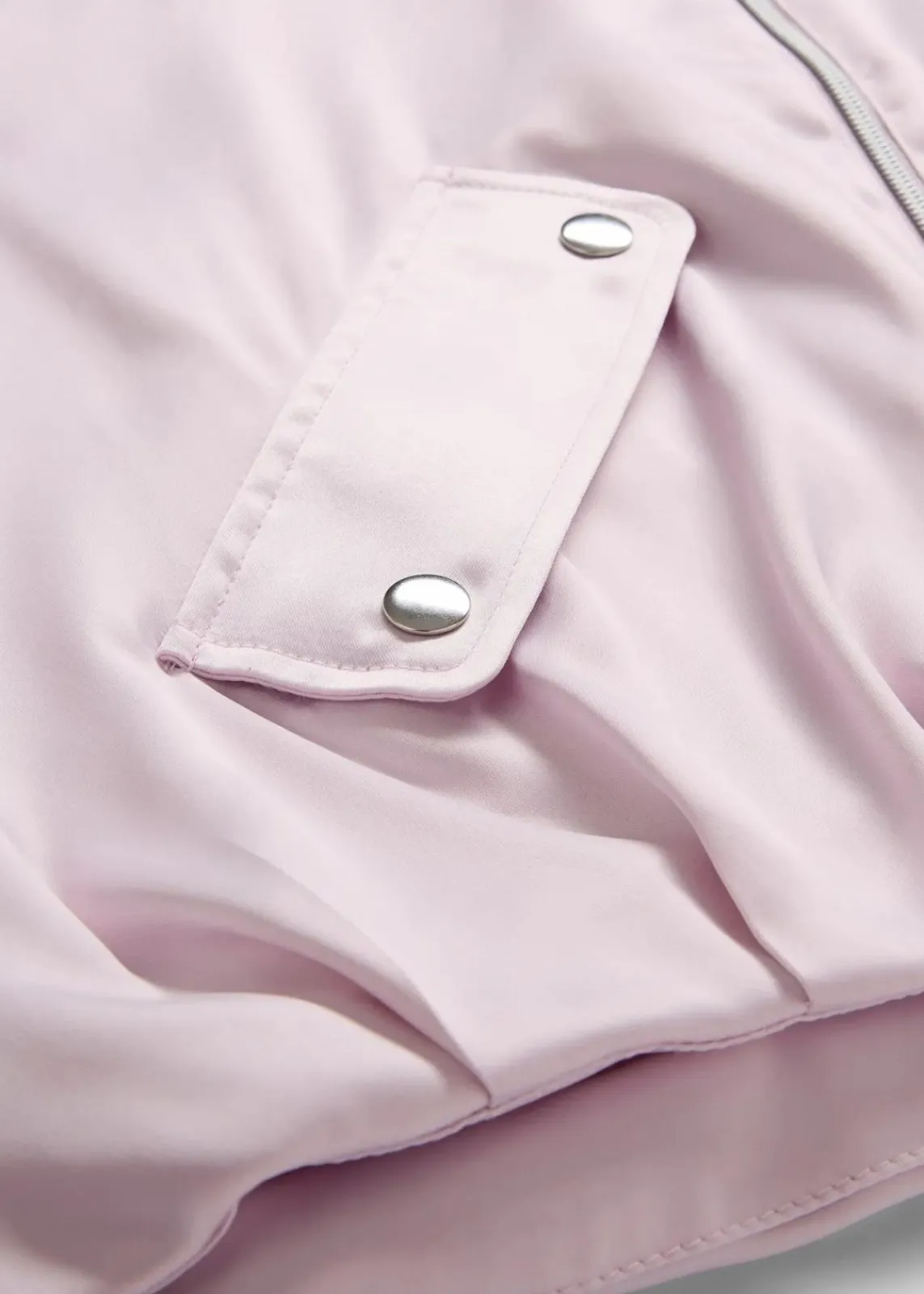 bonprix Bekleidung·Hosen|Jacken & Mäntel^Softblouson aus glänzendem Viskose-Mix puderflieder