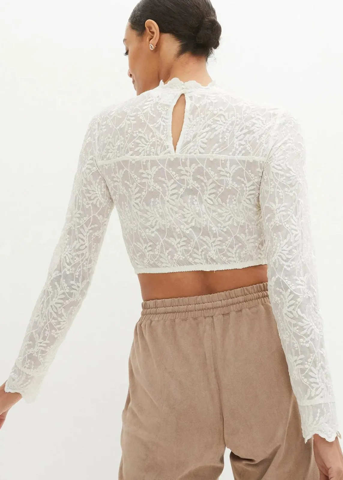 bonprix Bekleidung·Jacken & Mäntel|Blusen & Tuniken^Spitze-Dirndlbluse, langarm wollweiß