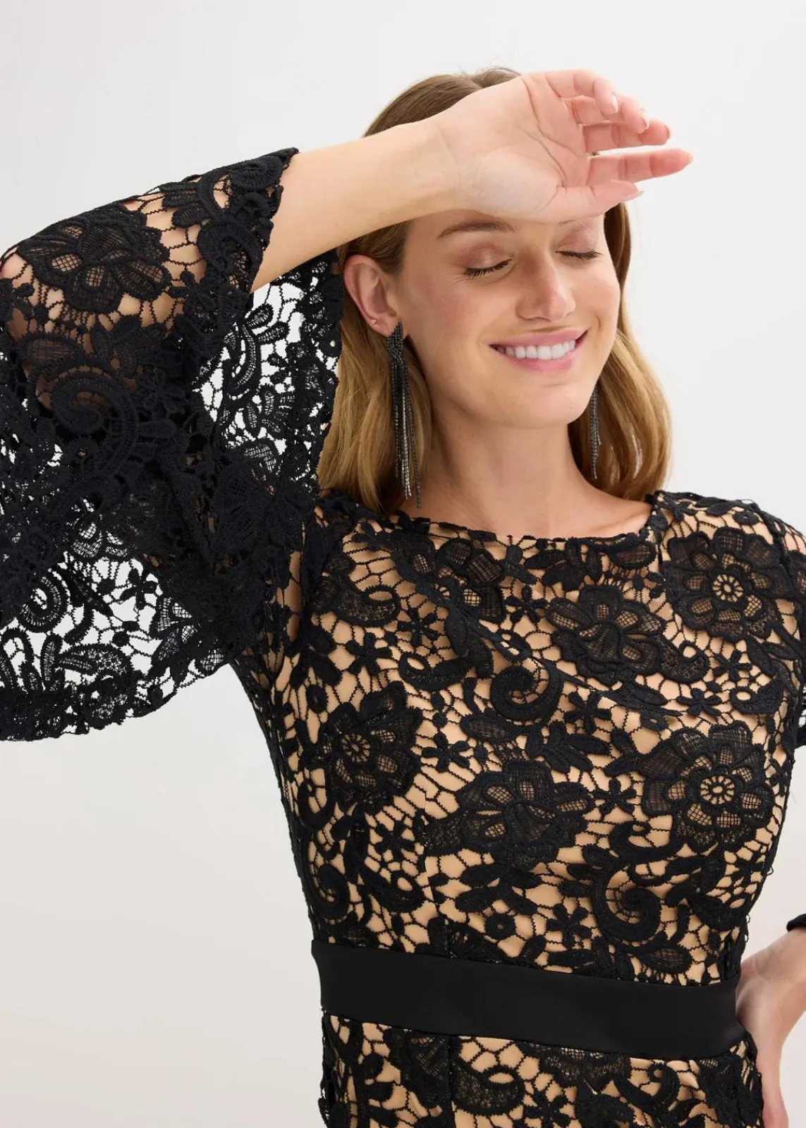 bonprix Festliche Mode|Kleider^Spitzenkleid mit Satin-Einsatz schwarz