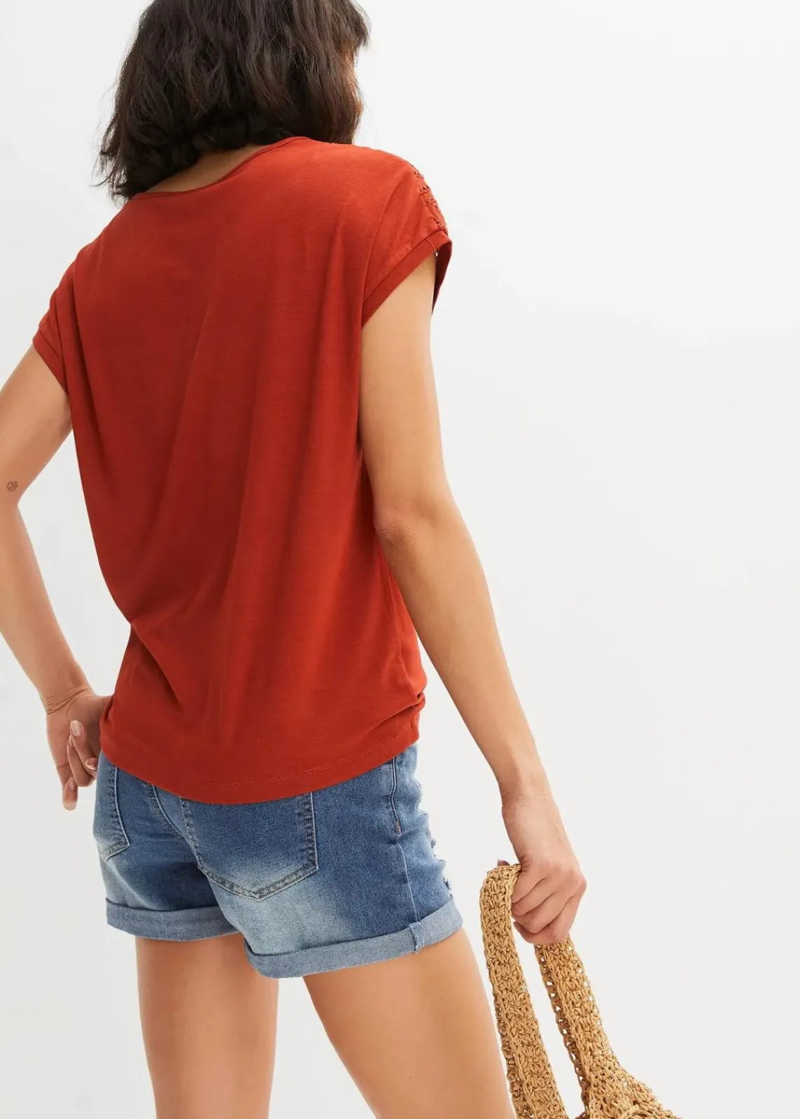 bonprix Shirts & Tops|Nachhaltigere Materialien^Spitzenshirt aus softer Viskose karminrot