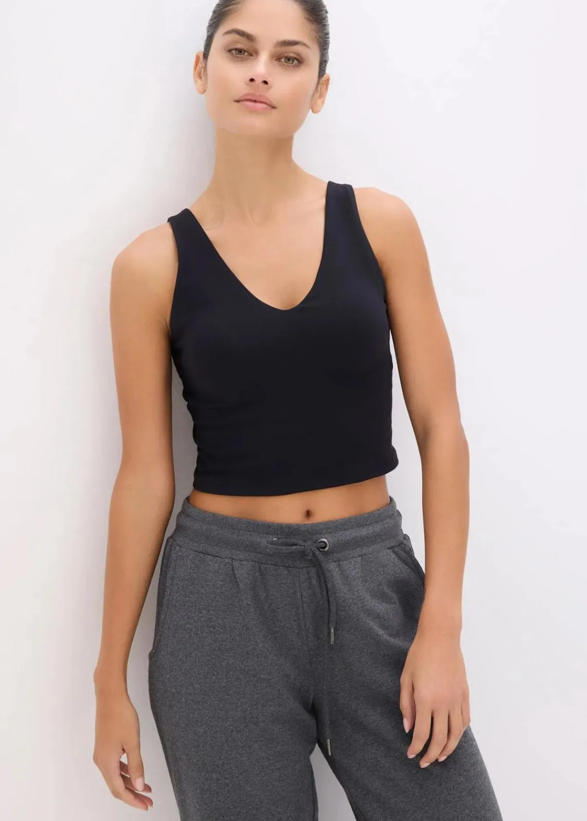 bonprix Wäsche·Bhs|Bhs^Sport-BH Top mit mittlerem Halt und baumwollartigem Griff schwarz