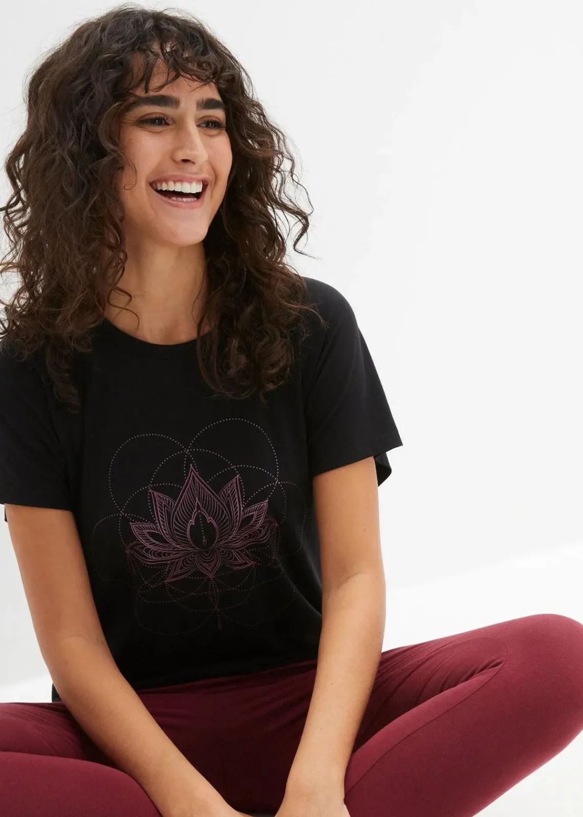 bonprix Bekleidung·Sweat|Nachhaltigere Materialien^Sport-Shirt, Loose Fit schwarz bedruckt