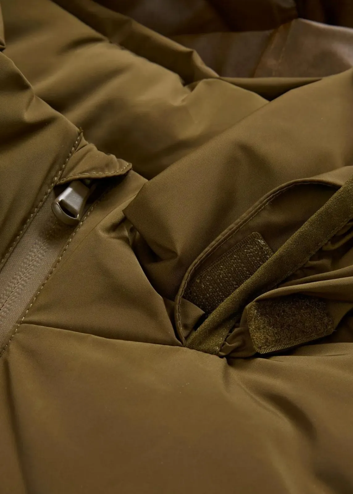 bonprix Jacken & Mäntel|Bekleidung·Hosen^Steppjacke, ultra leichtes Daunenimitat erdoliv