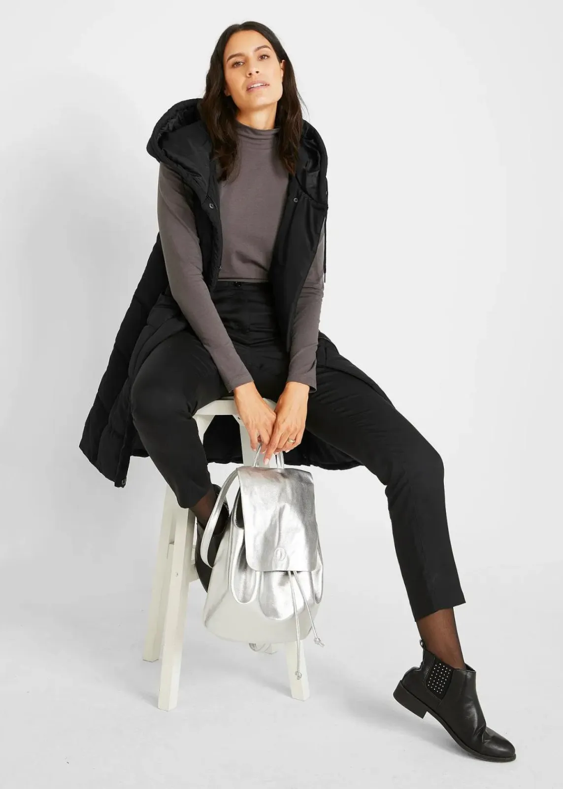 bonprix Bekleidung·Hosen|Nachhaltigere Materialien^Steppweste aus recyceltem Polyester schwarz