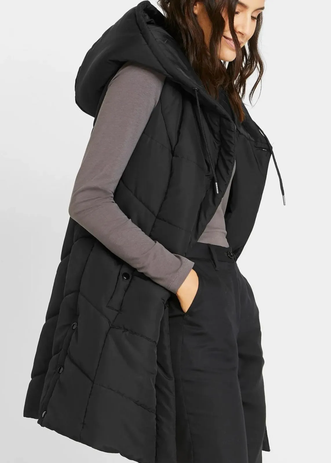 bonprix Bekleidung·Hosen|Nachhaltigere Materialien^Steppweste aus recyceltem Polyester schwarz