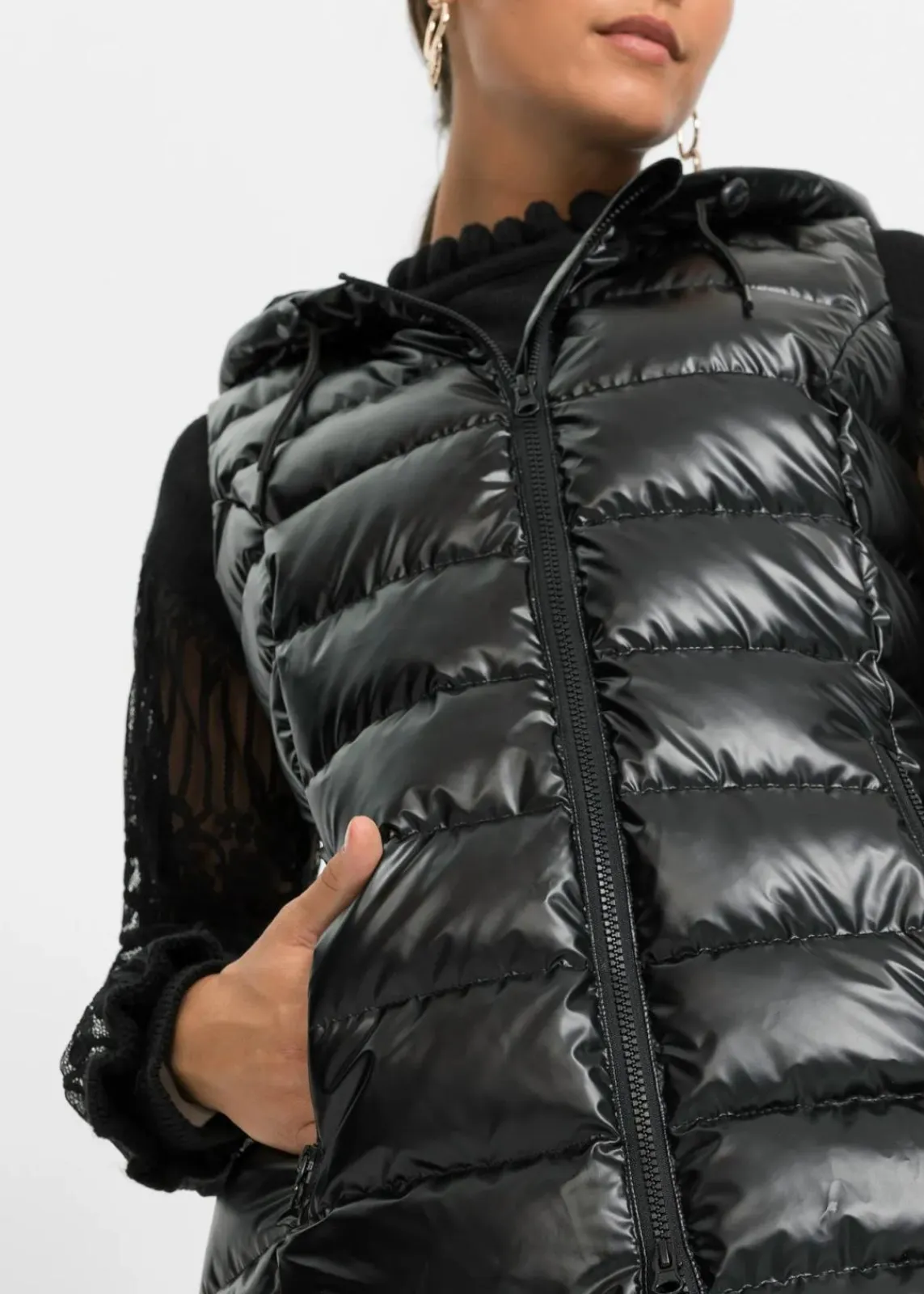bonprix Bekleidung·Hosen|Jacken & Mäntel^Steppweste in Glanzoptik schwarz glänzend