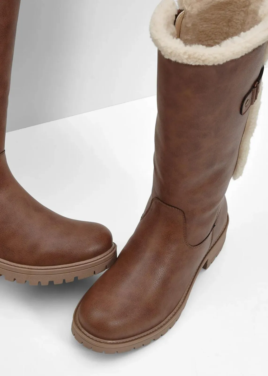bonprix Gefütterte Winterschuhe|Stiefel^Stiefel dunkelbraun