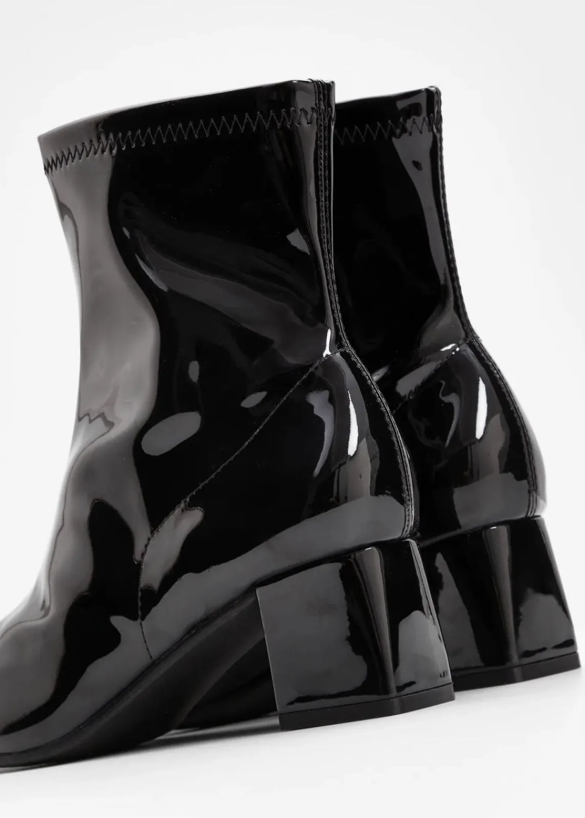 bonprix Stiefeletten|Schuhe & Accessoires In Spezialgrößen·Elastischer Schaft^Stiefeletten schwarz