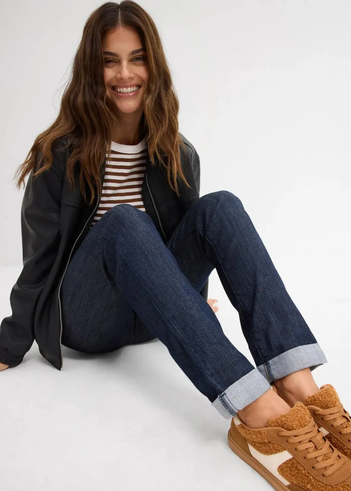bonprix Jeans|Kurzgrößen^Straight Jeans Mid Waist, Stretch tiefblau denim ungewaschen
