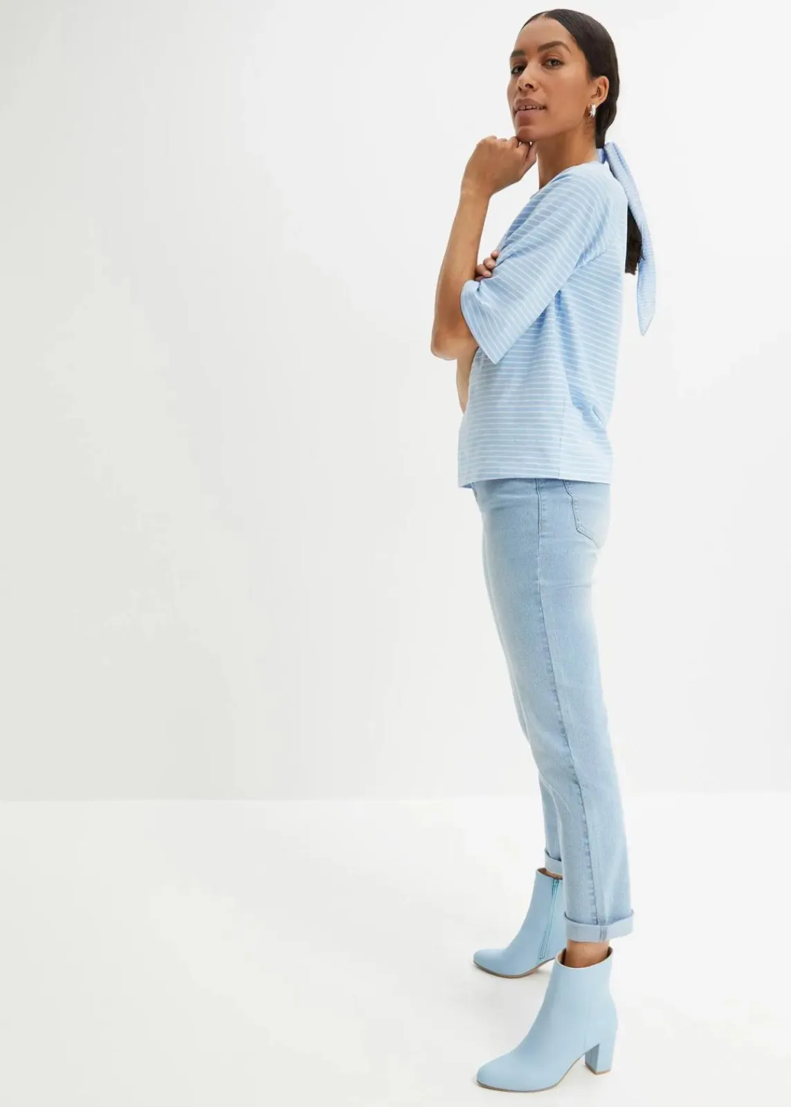 bonprix Jeans|Kurzgrößen^Straight Jeans Mid Waist, Stretch eisblau denim used