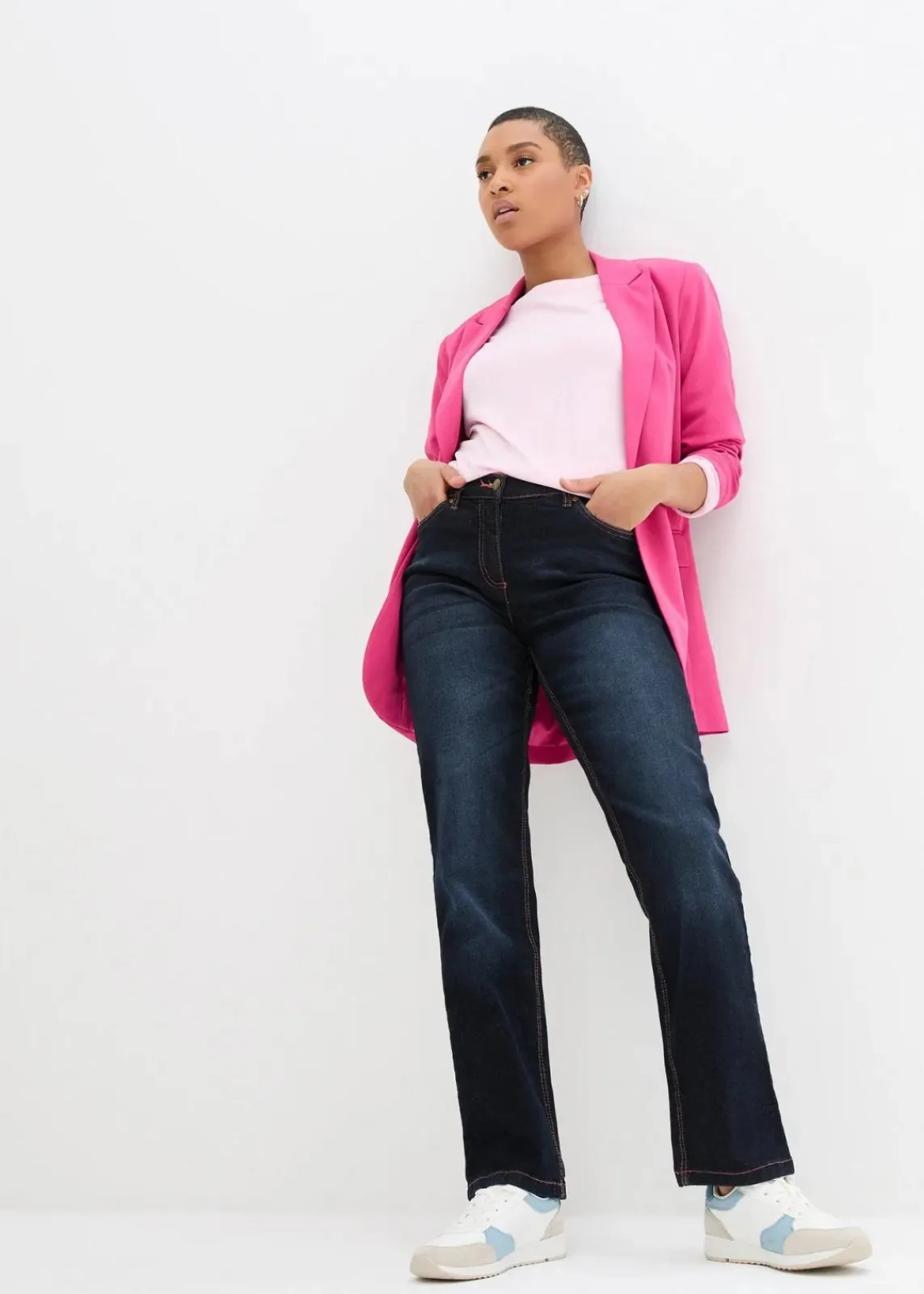 bonprix Jeans|Kurzgrößen^Straight-Jeans Mid Waist, Bequembund dunkelblau denim