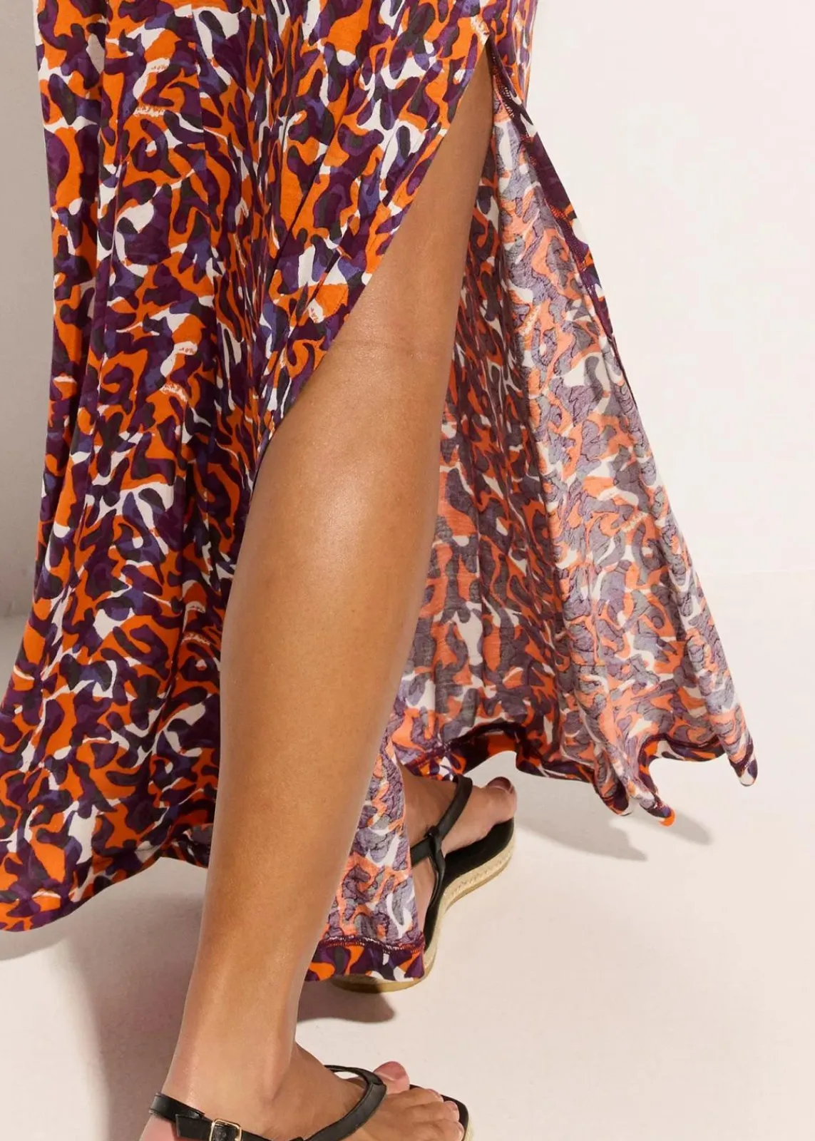 bonprix Strandmode|Bademode·Strandmode^Strandkleid aus fließender Viskose lila/hellbraun leo bedruckt