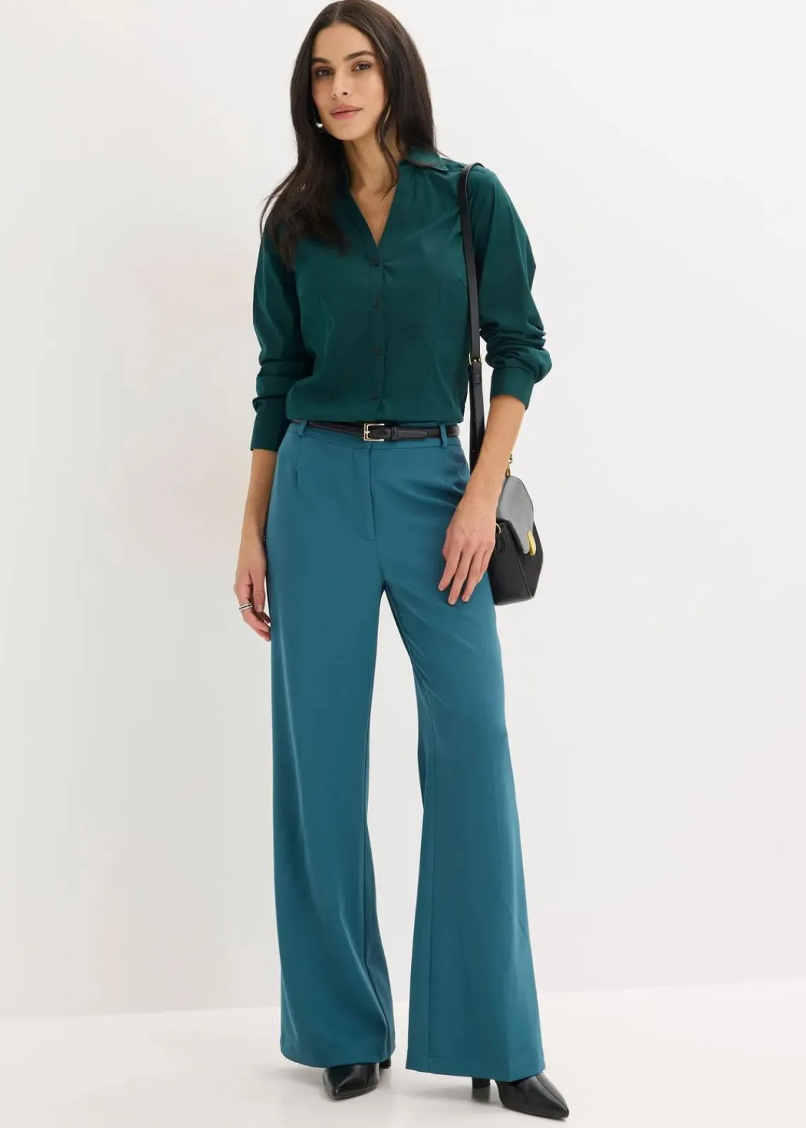 bonprix Bekleidung·Jacken & Mäntel|Blusen & Tuniken^Stretch-Bluse tiefgrün