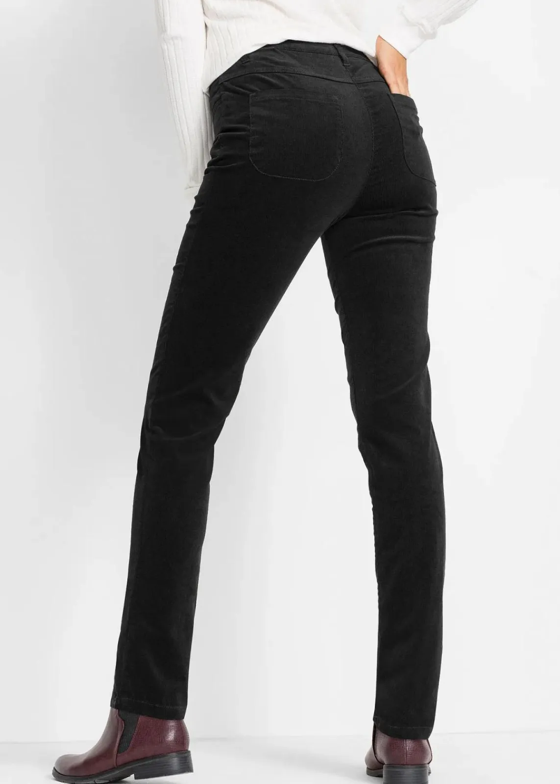 bonprix Bekleidung·Kleider|Nachhaltigere Materialien^Stretch-Cordhose, Slim Fit schwarz