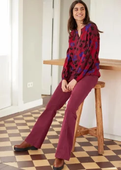 bonprix Hosen|Bekleidung·Kleider^Stretch-Cord-Schlaghose mit High-Waist-Bequembund ahornrot