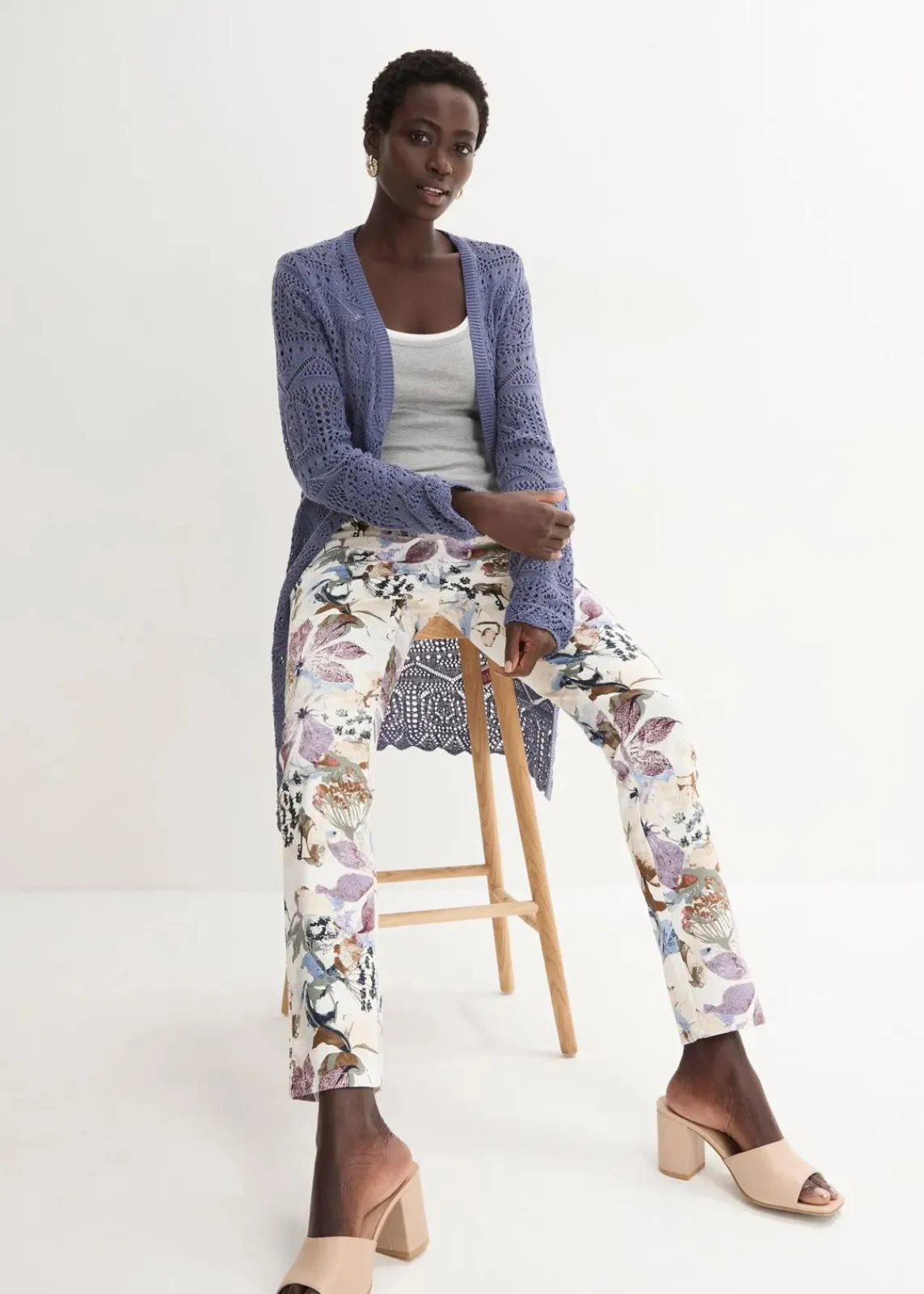 bonprix Bekleidung·Kleider|Hosen^Stretch-Hose mit Blumen-Print natur geblümt