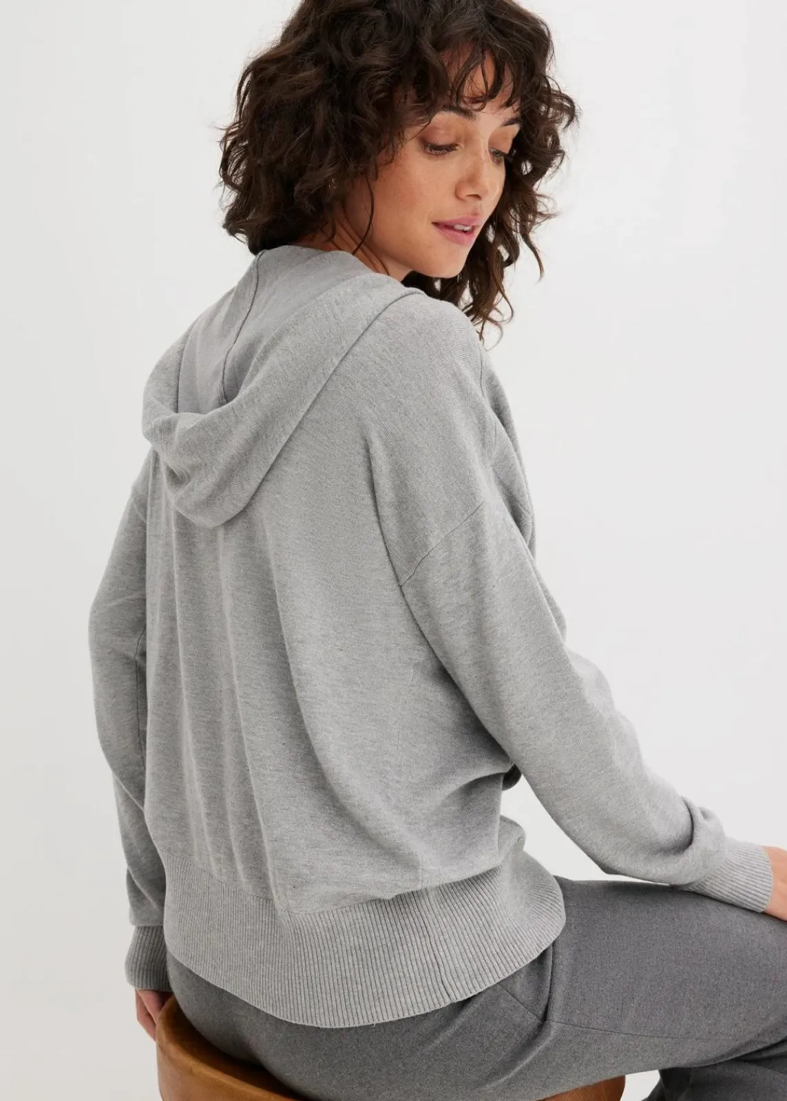 bonprix Bekleidung·Umstandsmode|Strickmode^Strick-Hoodie mit Kängurutasche aus Viskose-Mix hellgrau meliert