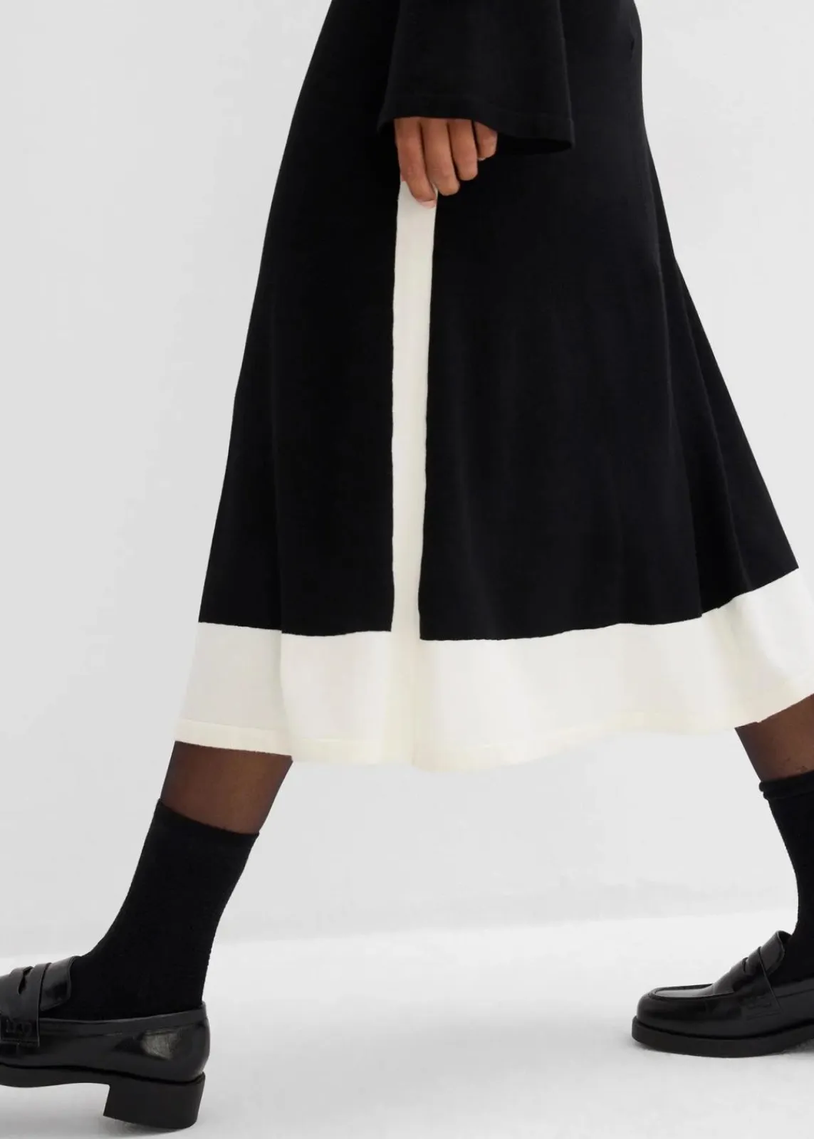 bonprix Bekleidung·Umstandsmode|Bekleidung·Pullover & Strickjacken^Strickkleid aus Viskose-Mix mit Kontrastdetails schwarz/wollweiß