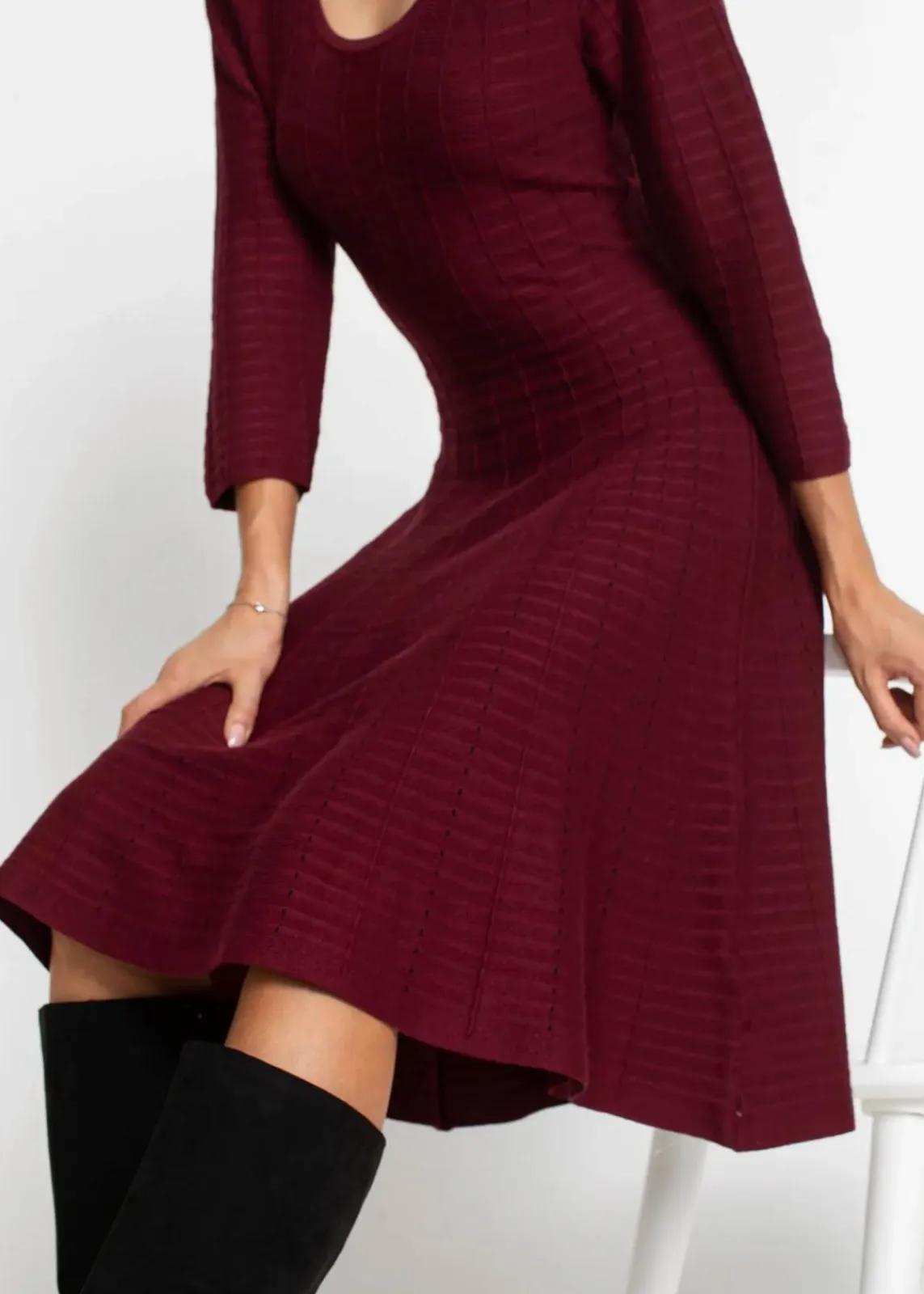 bonprix Kleider|Bekleidung·Pullover & Strickjacken^Strickkleid aus weichem Viskose-Mix rubinrot/schwarz