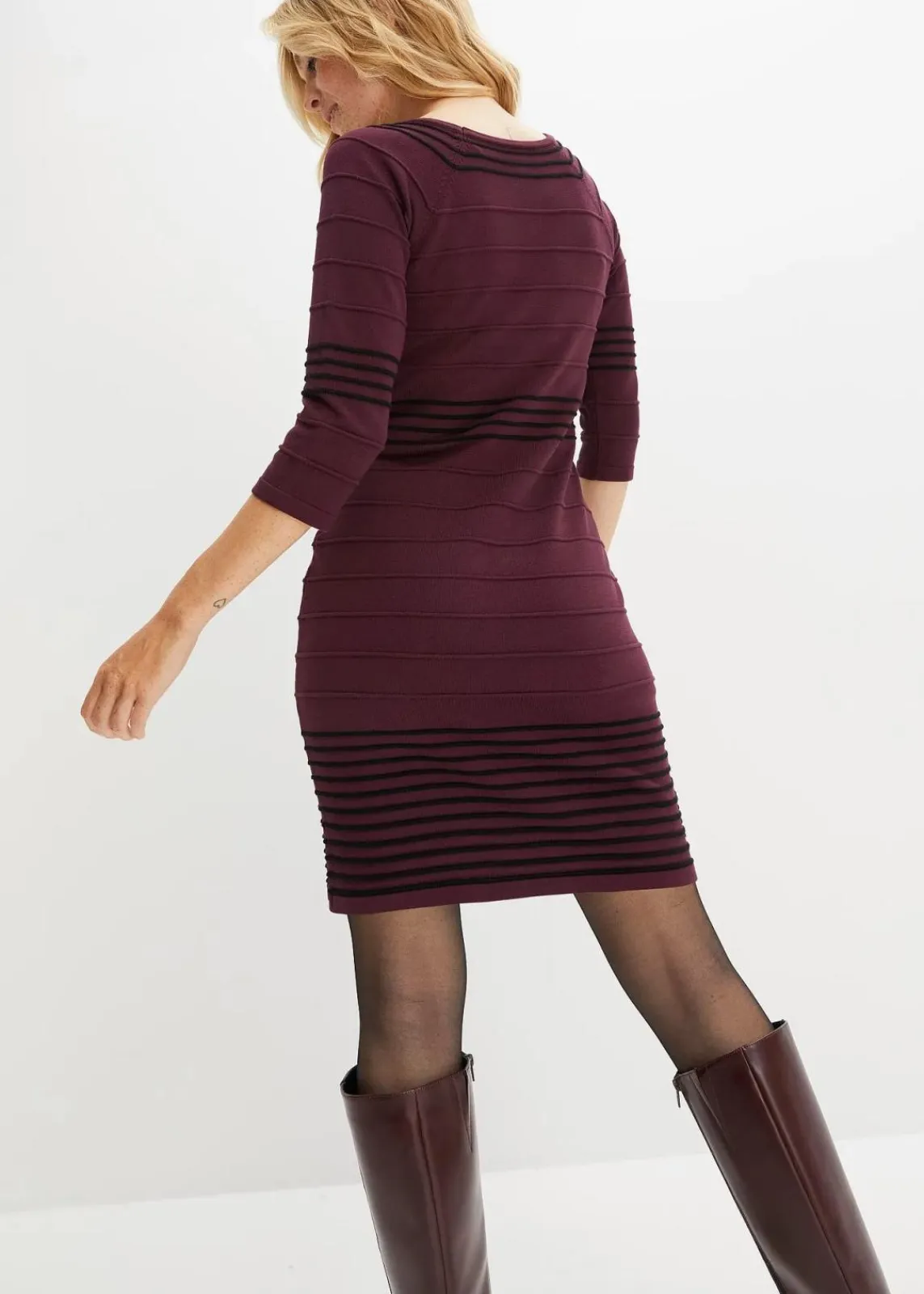 bonprix Kleider|Strickmode^Strickkleid aus weichem Viskose-Mix weinrot/schwarz
