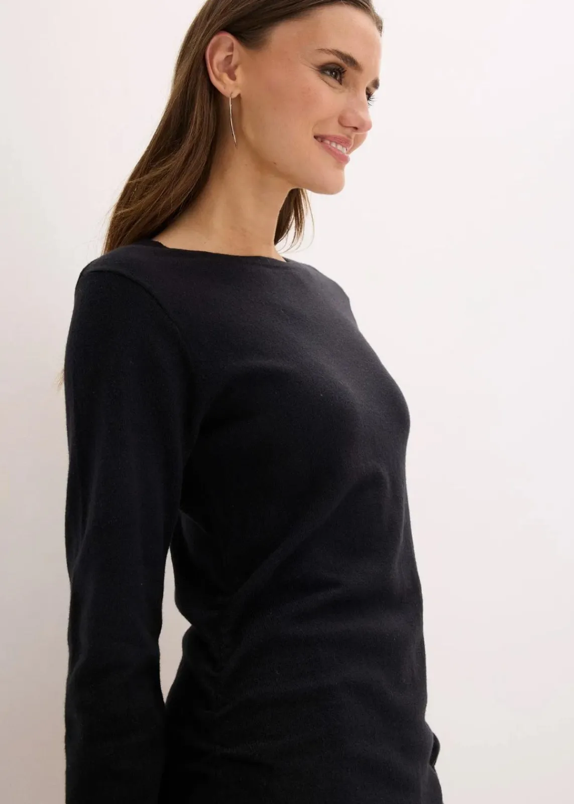 bonprix Bekleidung·Pullover & Strickjacken|Kleider^Strickkleid mit asymmetrischem Saum aus Baumwolle und Kaschmir schwarz