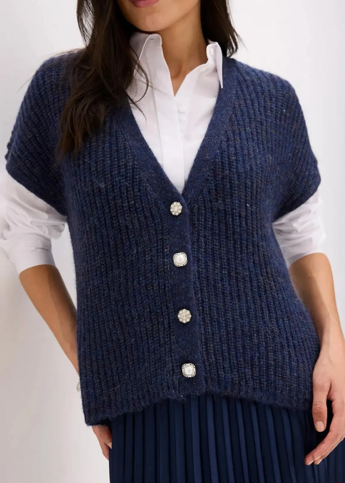 bonprix Bekleidung·Umstandsmode|Strickmode^Strick-Weste mit dekorativen Knöpfen und Wollanteil dunkelblau meliert