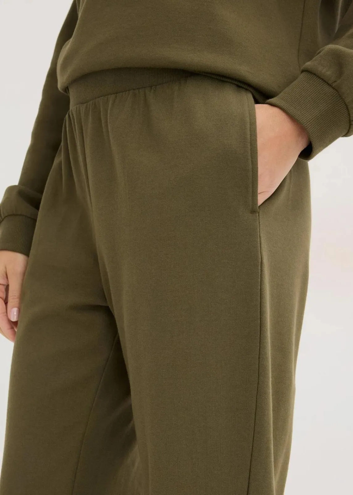 bonprix Wäsche·Homewear|Wäsche·Nachtwäsche^Sweat Hausanzug dunkeloliv